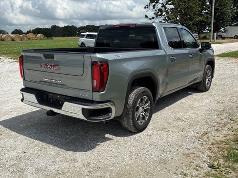 Used 2026 GMC Sierra 1500 SLT AWD/4WD image 2