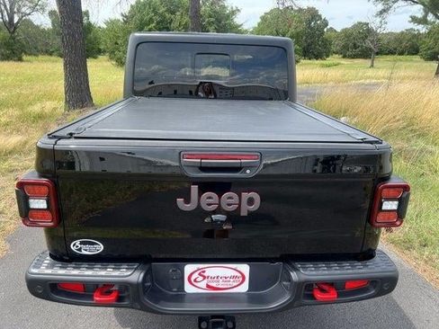 Used 2022 Jeep Gladiator Rubicon w/ Cold Weather Group AWD/4WD image 7