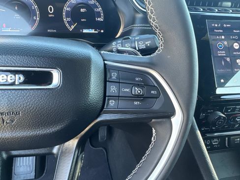 Used 2024 Jeep Grand Cherokee Altitude image 24