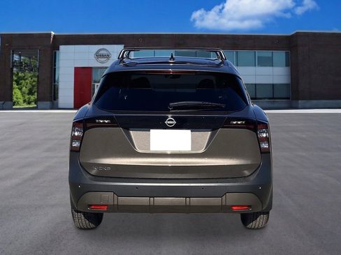 New 2026 Nissan Kicks SV w/ Cold Weather Package FWD image 4