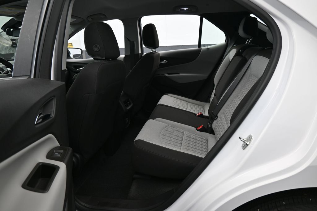 Used 2024 Chevrolet Equinox LS w/ Driver Confidence II Package FWD image 27