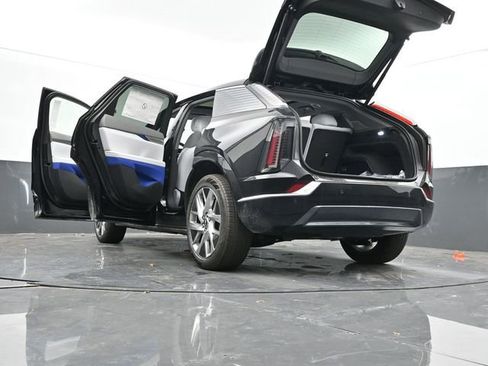 New 2025 Cadillac Optiq Luxury 1 w/ LPO, Floor Liner Package image 67