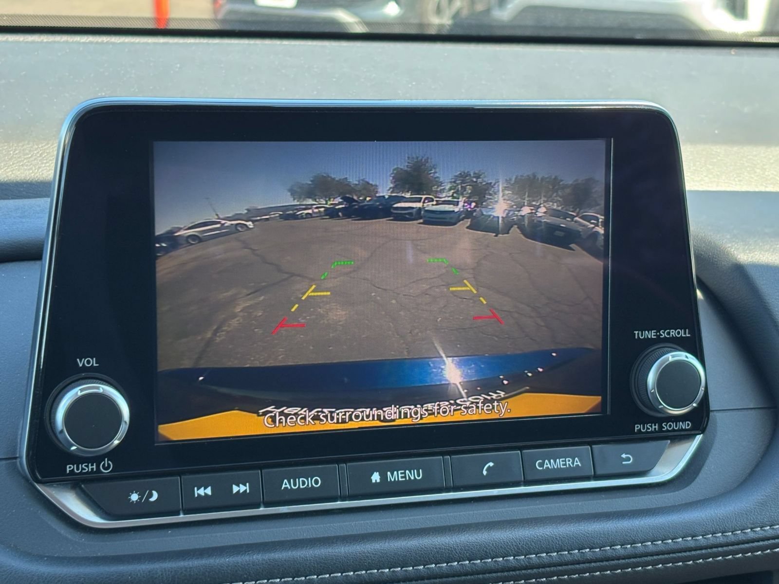 Used 2025 Nissan Rogue SV FWD image 25