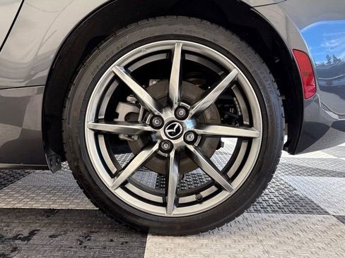 Used 2021 MAZDA MX-5 Miata Grand Touring image 11