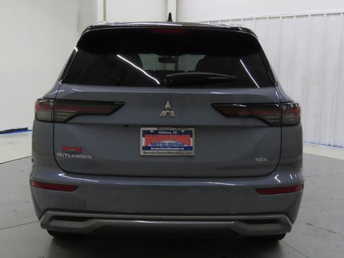 New 2025 Mitsubishi Outlander SEL image 4