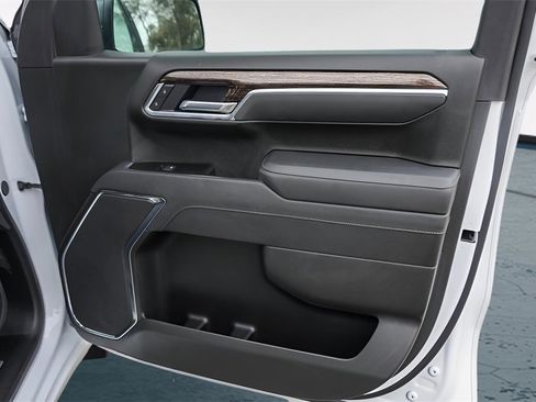 Certified 2025 GMC Sierra 1500 Elevation image 30