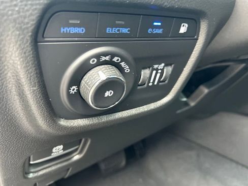Used 2023 Jeep Grand Cherokee 4WD 4xe image 47