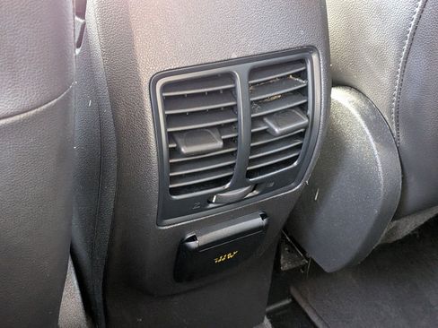 Used 2017 Ford Escape Titanium image 28