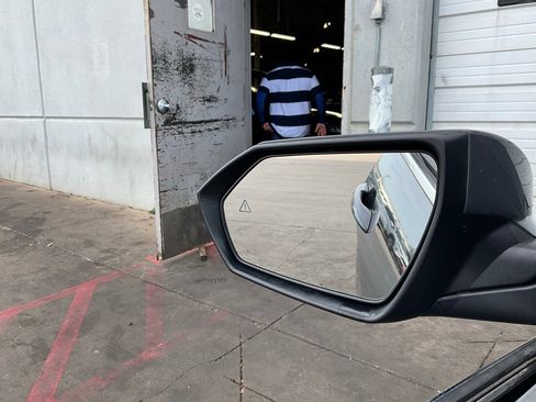 Used 2025 Hyundai Elantra SEL image 19