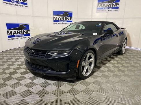 Used 2024 Chevrolet Camaro LT RWD image 11