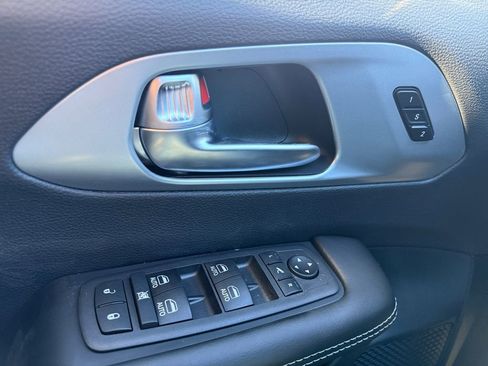 New 2026 Chrysler Pacifica Limited w/ S Appearance Package image 28