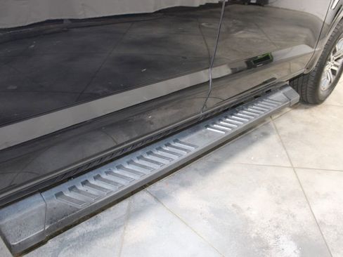 Used 2021 Ford F150 Lariat image 11