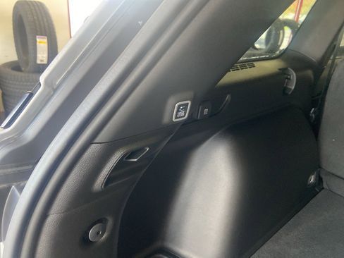 New 2025 Jeep Grand Cherokee Altitude image 15