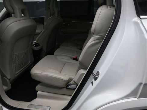 Used 2018 Volvo XC90 T6 Inscription w/ Convenience Package image 21