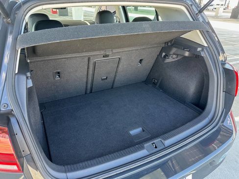 Used 2019 Volkswagen e-Golf SEL Premium image 19