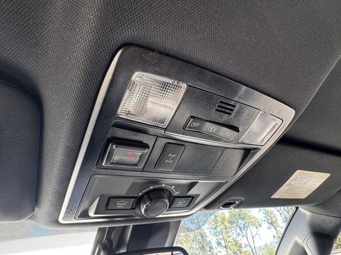 Used 2020 Toyota Tacoma TRD Off-Road w/ Technology Package image 17