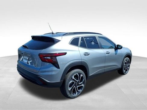 New 2026 Chevrolet Trax RS FWD image 3