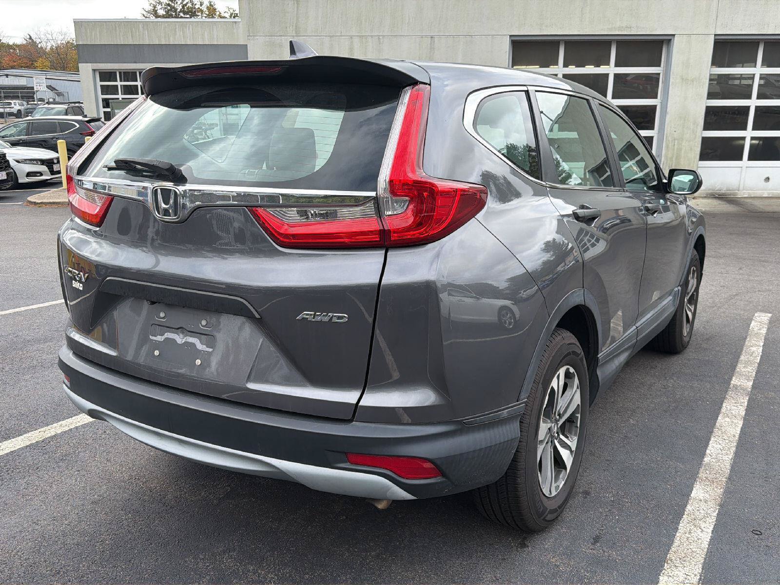 Used 2017 Honda CR-V LX image 3
