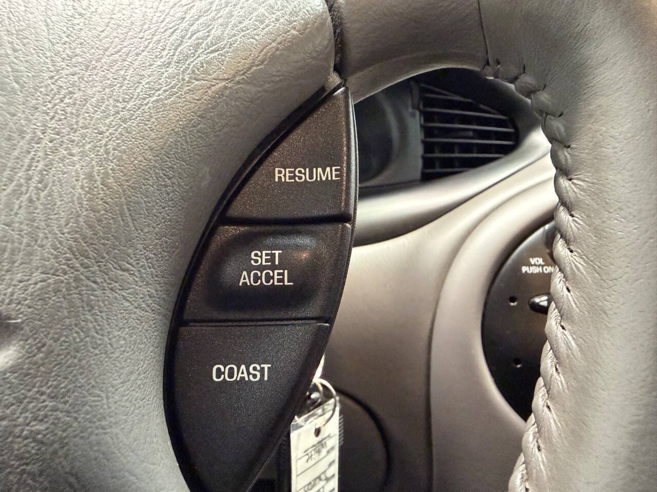 Used 1997 Ford Taurus SHO FWD image 17