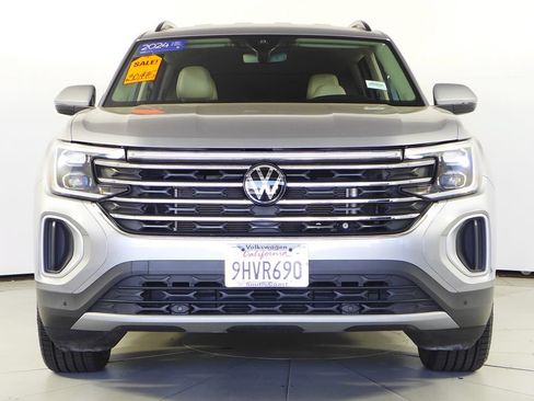 Used 2024 Volkswagen Atlas SE w/ Black Wheel Package AWD/4WD image 3