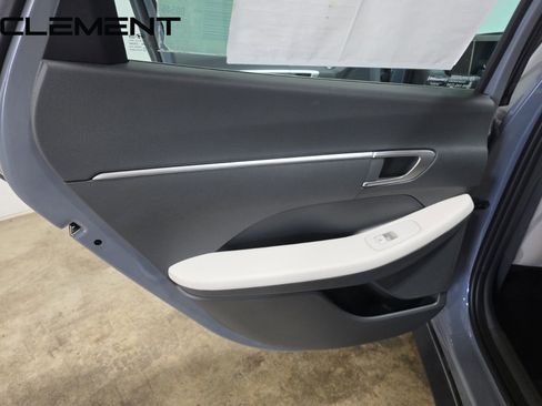 Certified 2025 Hyundai Sonata SE image 31