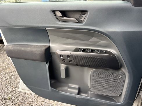 Used 2022 Ford Maverick XL image 6