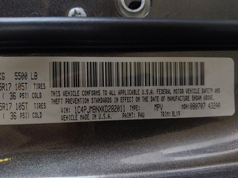 Used 2019 Jeep Cherokee Trailhawk image 33