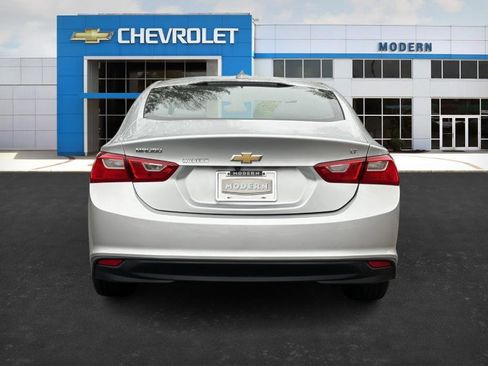 Used 2018 Chevrolet Malibu LT image 4
