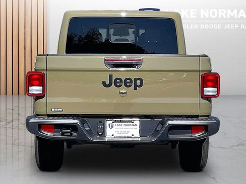 New 2026 Jeep Gladiator Sport image 8