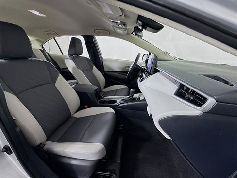 Certified 2025 Toyota Corolla LE image 24