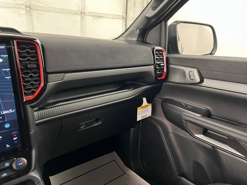 New 2025 Ford Ranger Raptor image 40