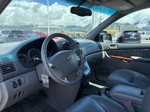Used 2004 Toyota Sienna XLE FWD image 13
