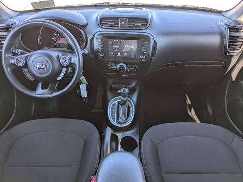Certified 2019 Kia Soul w/ Convenience Package image 17