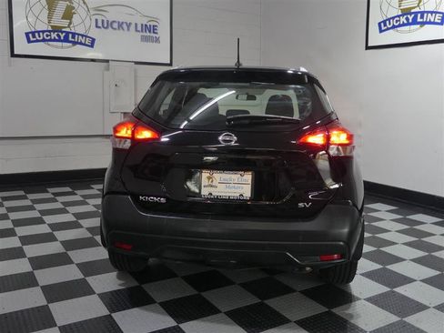 Used 2019 Nissan Kicks SV FWD image 8