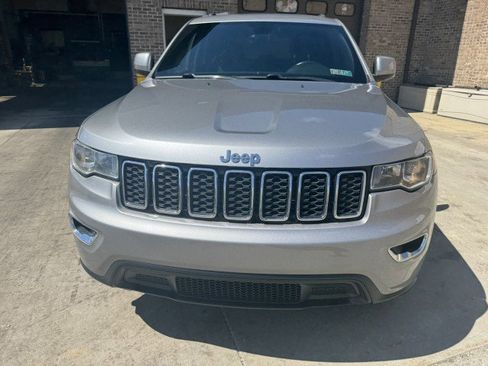 Used 2017 Jeep Grand Cherokee Laredo w/ Quick Order Package 23E image 7