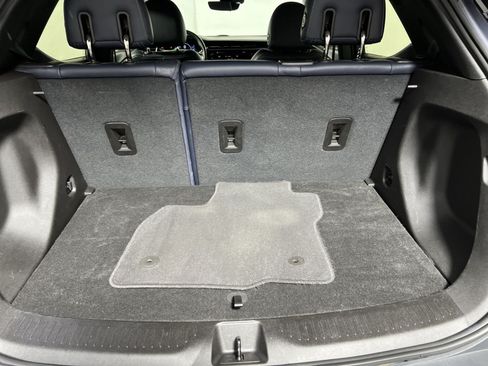 Used 2023 Chevrolet Bolt EUV Premier FWD image 24