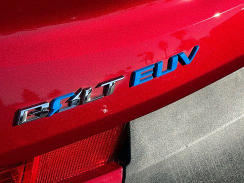 Used 2023 Chevrolet Bolt EUV LT w/ Convenience Package image 47