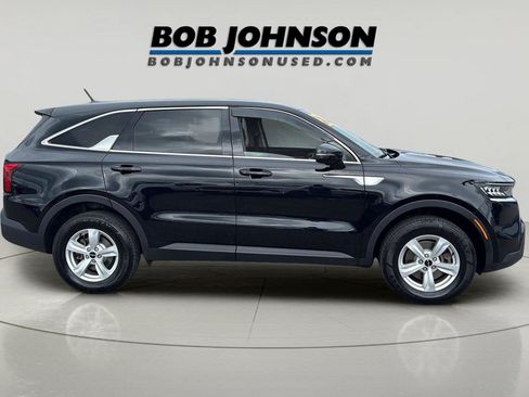 Used 2023 Kia Sorento LX AWD/4WD image 8