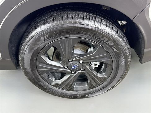 Used 2024 Subaru Crosstrek 2.0i image 32
