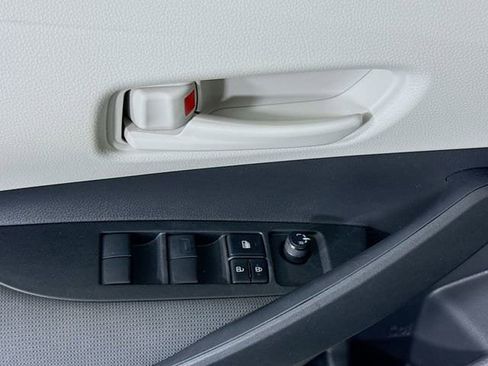 Certified 2025 Toyota Corolla LE w/ Carpet Mat Package (TMS) FWD image 19