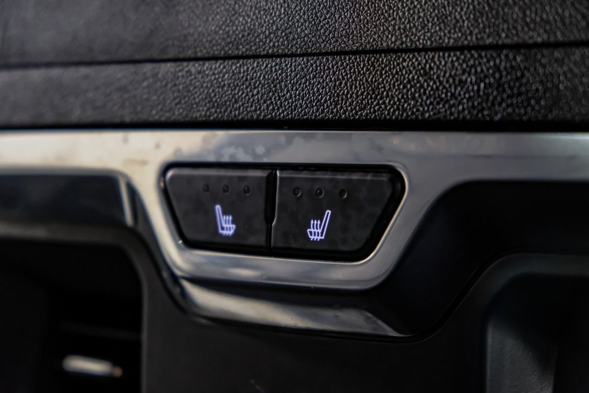 Used 2025 Chevrolet Silverado 3500 High Country w/ High Country Premium Package AWD/4WD image 34