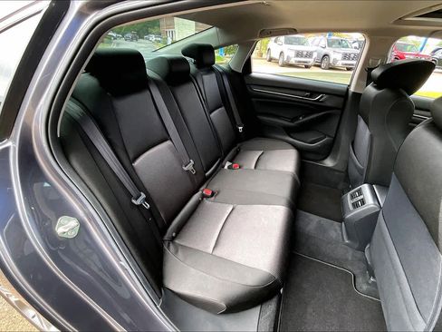 Used 2019 Honda Accord EX image 19