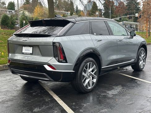 New 2026 Cadillac Optiq Luxury 1 image 5
