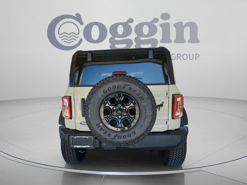 New 2026 Ford Bronco Outer Banks w/ Sasquatch Package AWD/4WD image 4