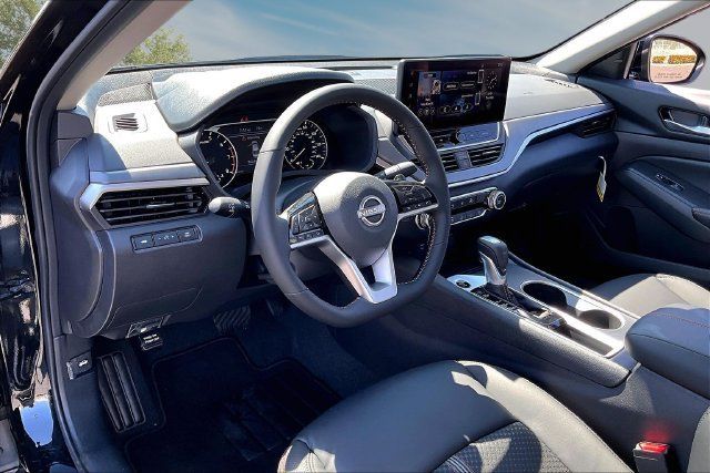 New 2026 Nissan Altima 2.5 SR FWD image 7