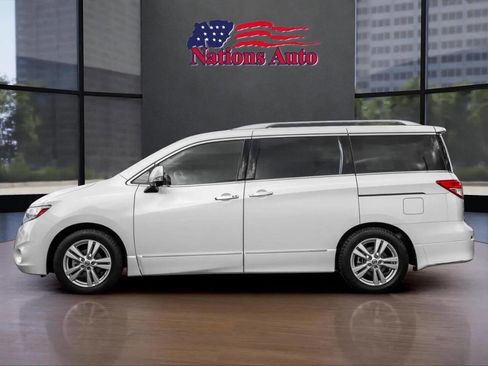 Used 2015 Nissan Quest Platinum image 2