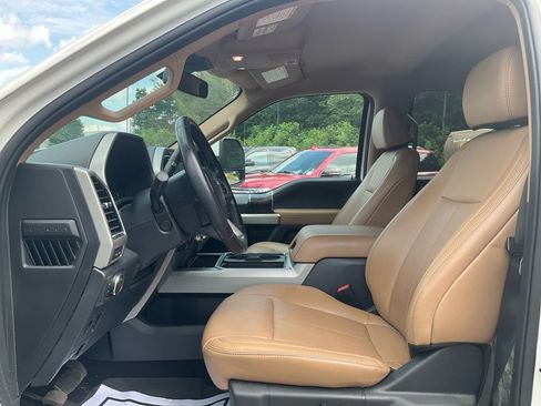 Used 2022 Ford F250 Lariat w/ Lariat Ultimate Package AWD/4WD image 16