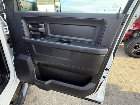 Used 2016 RAM 3500 Tradesman w/ Chrome Appearance Group image 40