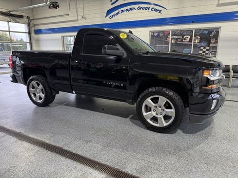 Used 2018 Chevrolet Silverado 1500 LT image 11