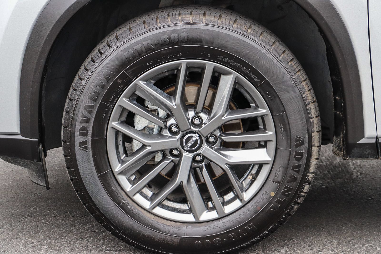Used 2024 Nissan Rogue S FWD image 11